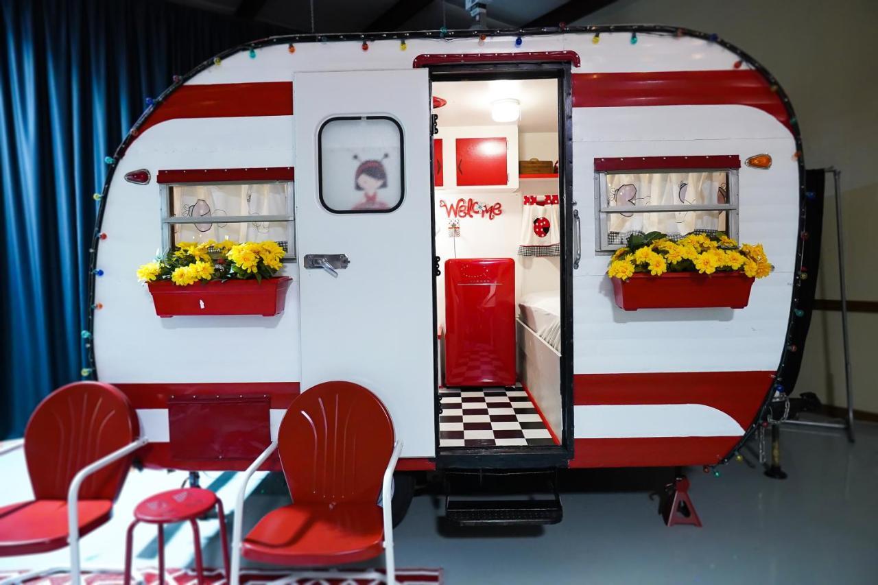 Lone Star Glamp Inn Warrenton المظهر الخارجي الصورة