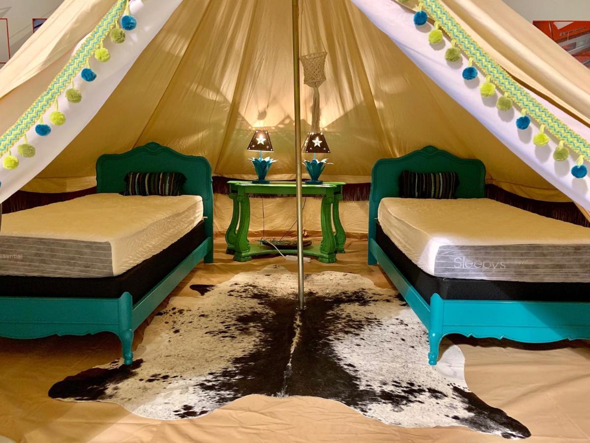 Lone Star Glamp Inn Warrenton المظهر الخارجي الصورة