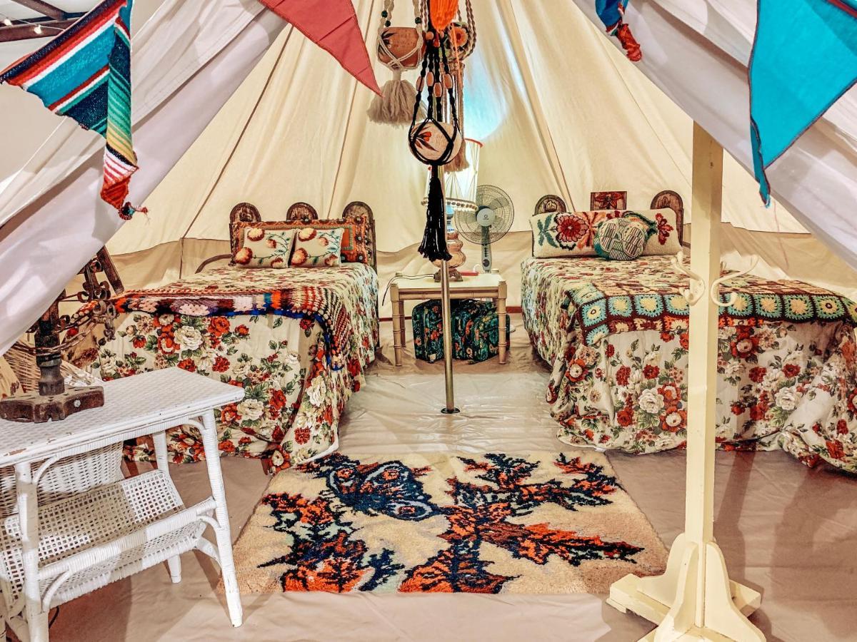 Lone Star Glamp Inn Warrenton المظهر الخارجي الصورة