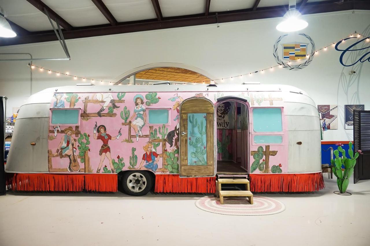 Lone Star Glamp Inn Warrenton المظهر الخارجي الصورة