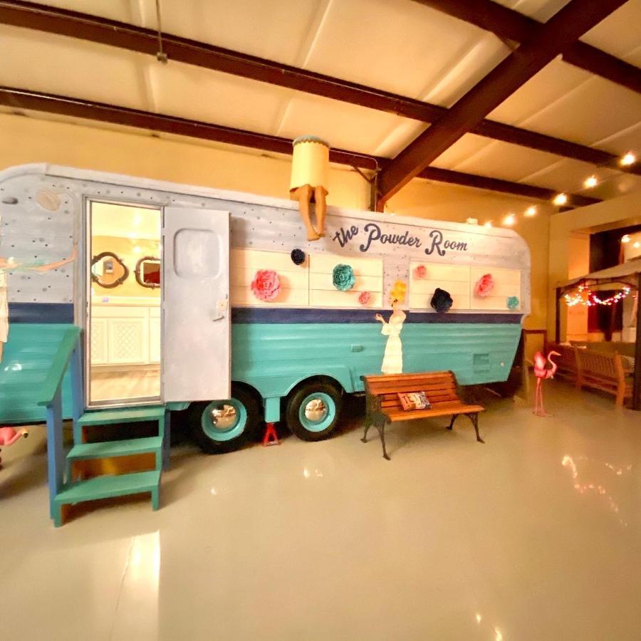 Lone Star Glamp Inn Warrenton المظهر الخارجي الصورة