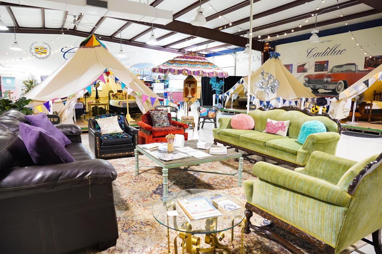 Lone Star Glamp Inn Warrenton المظهر الخارجي الصورة