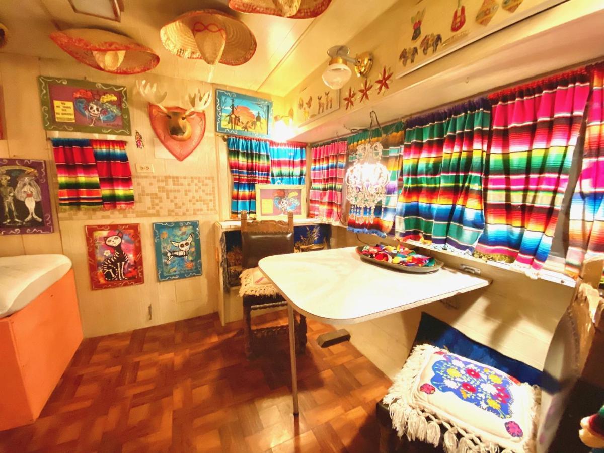 Lone Star Glamp Inn Warrenton المظهر الخارجي الصورة