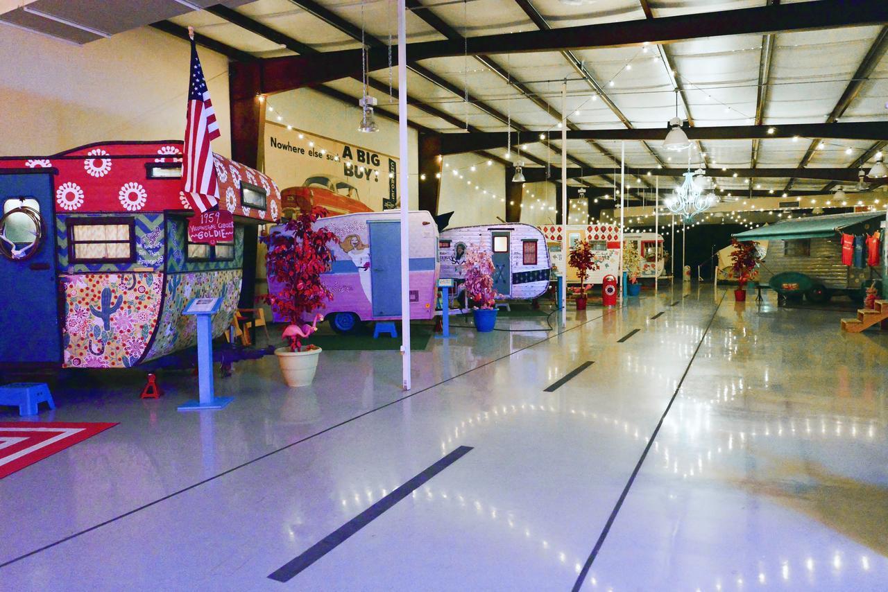 Lone Star Glamp Inn Warrenton المظهر الخارجي الصورة