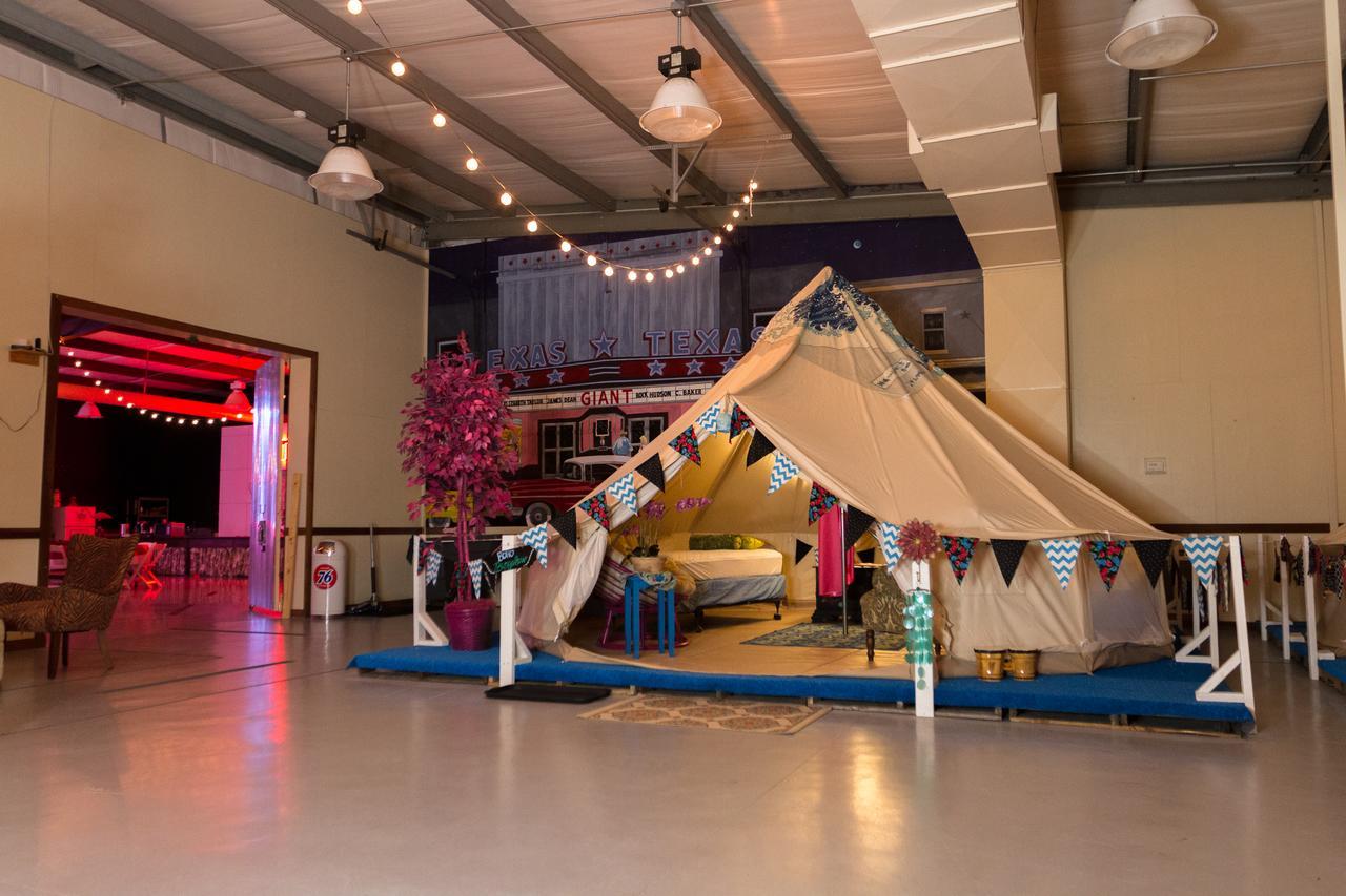 Lone Star Glamp Inn Warrenton المظهر الخارجي الصورة
