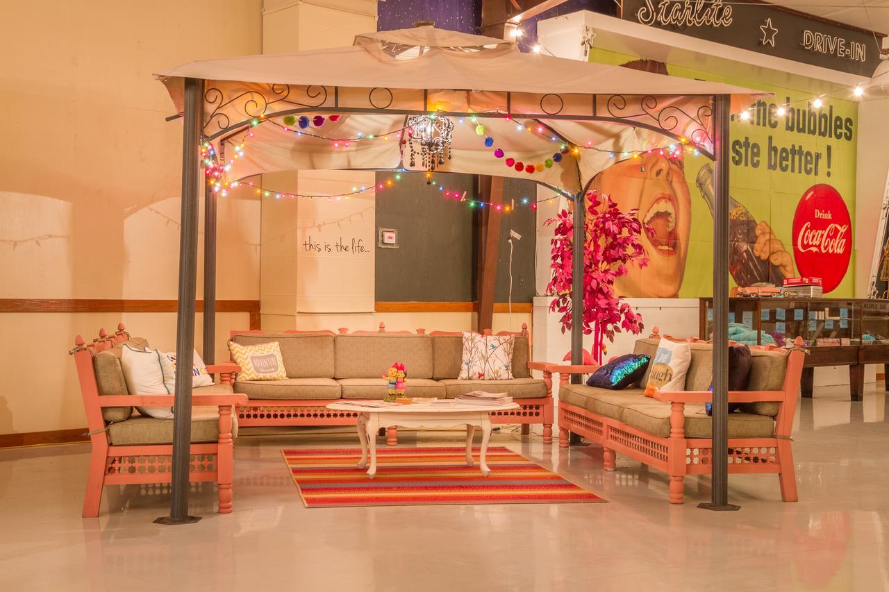Lone Star Glamp Inn Warrenton المظهر الخارجي الصورة